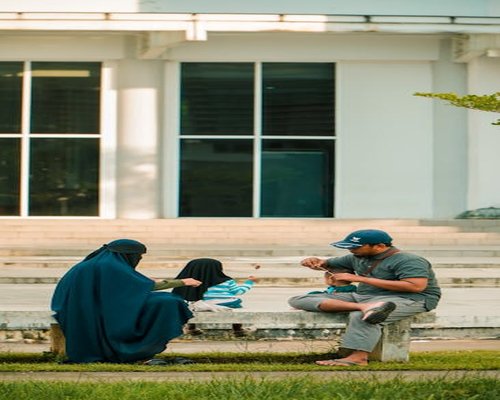 Aktivitas di rumah tangga